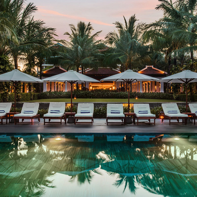 HOTELS & HOSPITALITY