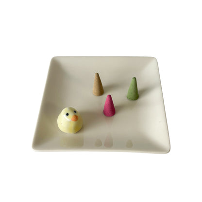 KAWAII COLLECTION: Chick Holder w/Ivory Plate